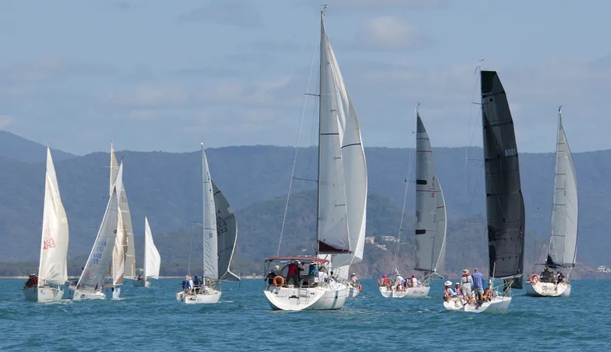 Things to do in Cairns - go sailing